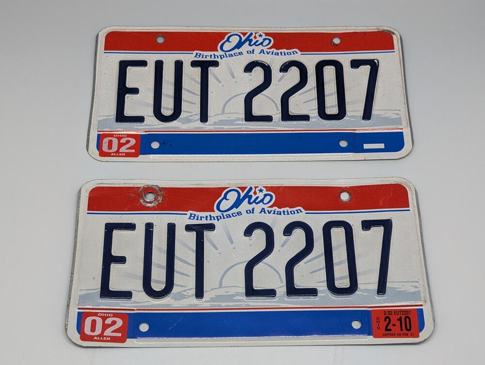 Y2K Era - Ohio "Birthplace of Aviation" License Plate Pair EUT 2207 Exp. 2010